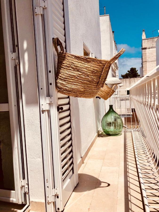 Tetti Bianchi - Deva'S Suite Home Ostuni Zewnętrze zdjęcie