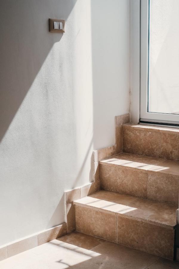 Tetti Bianchi - Deva'S Suite Home Ostuni Zewnętrze zdjęcie