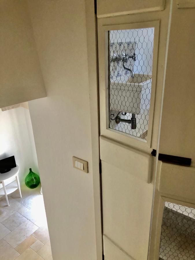 Tetti Bianchi - Deva'S Suite Home Ostuni Zewnętrze zdjęcie