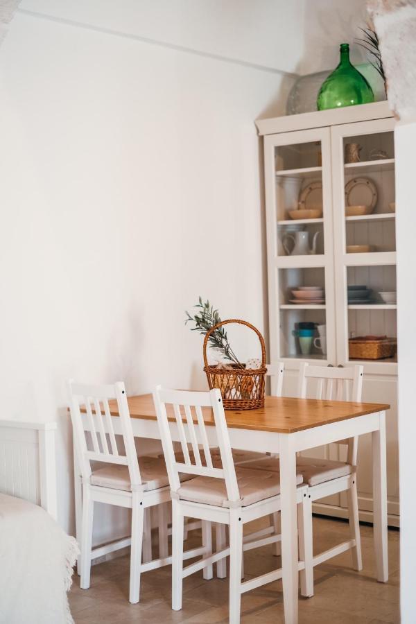 Tetti Bianchi - Deva'S Suite Home Ostuni Zewnętrze zdjęcie