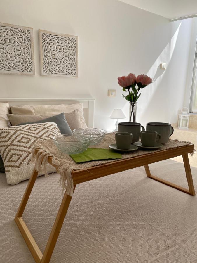 Tetti Bianchi - Deva'S Suite Home Ostuni Zewnętrze zdjęcie