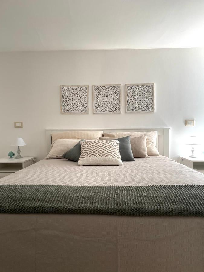 Tetti Bianchi - Deva'S Suite Home Ostuni Zewnętrze zdjęcie